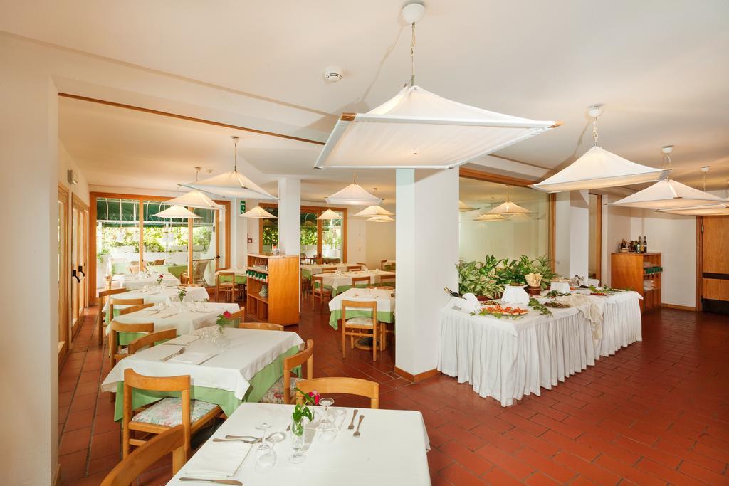 Hotel Kyrie Isole Tremiti Isla de Isla de San Domino Zewnętrze zdjęcie