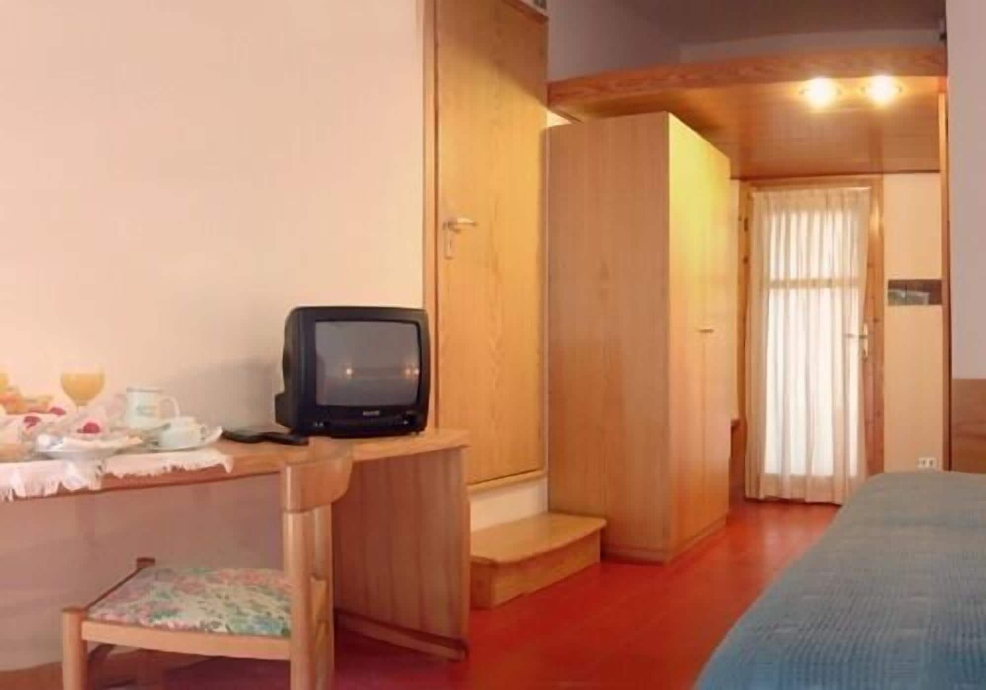 Hotel Kyrie Isole Tremiti Isla de Isla de San Domino Zewnętrze zdjęcie