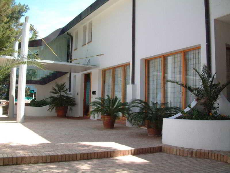Hotel Kyrie Isole Tremiti Isla de Isla de San Domino Zewnętrze zdjęcie